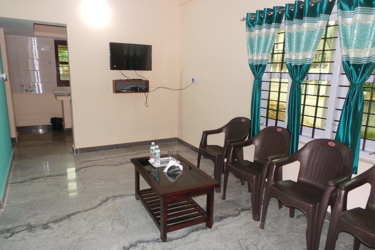 Iroomz Sri Vinayaka Comfort วิราจเปต ภายนอก รูปภาพ