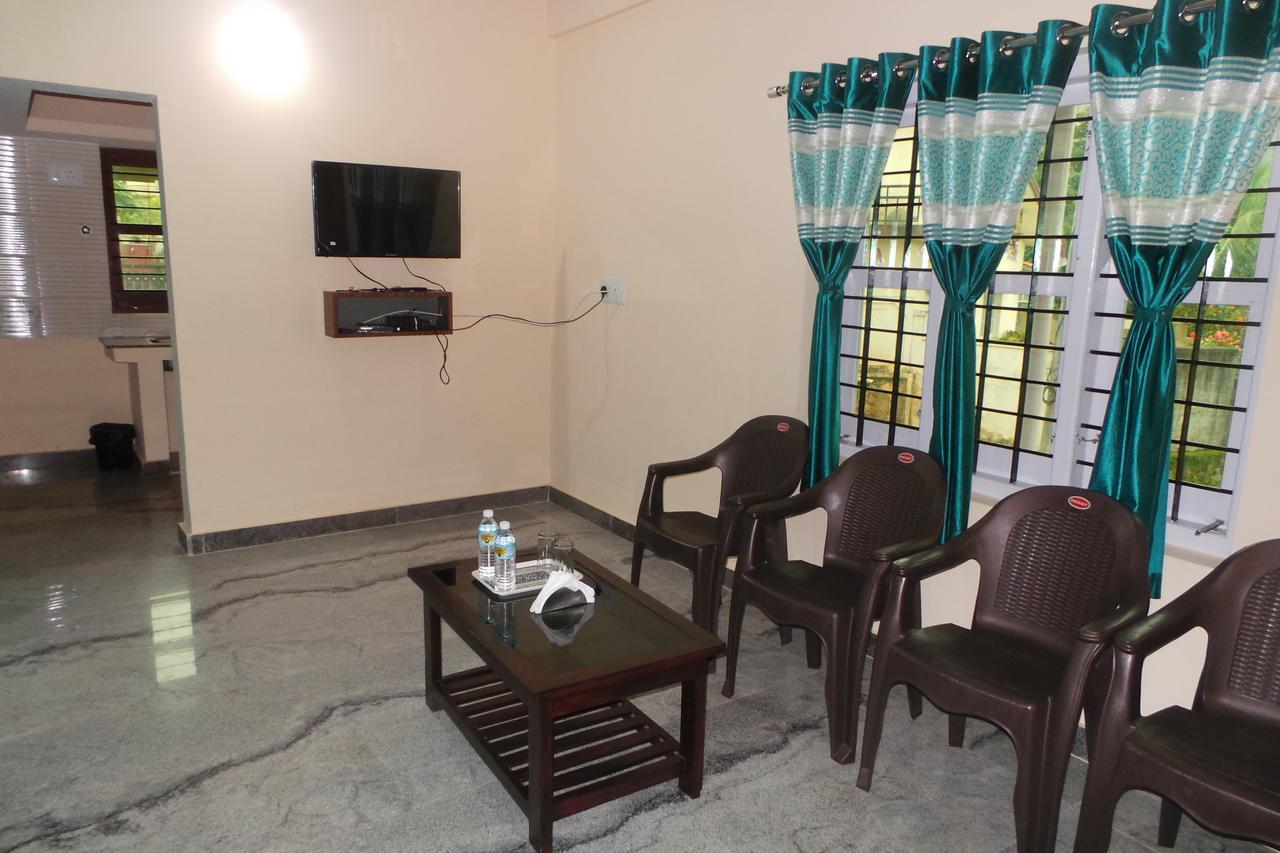 Iroomz Sri Vinayaka Comfort วิราจเปต ภายนอก รูปภาพ