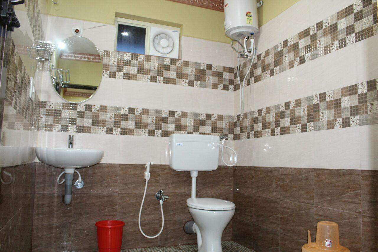 Iroomz Sri Vinayaka Comfort วิราจเปต ภายนอก รูปภาพ