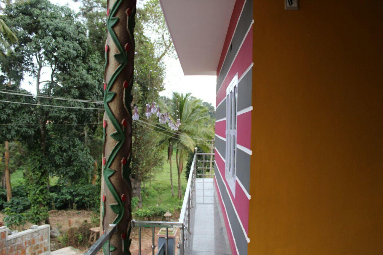 Iroomz Sri Vinayaka Comfort วิราจเปต ภายนอก รูปภาพ